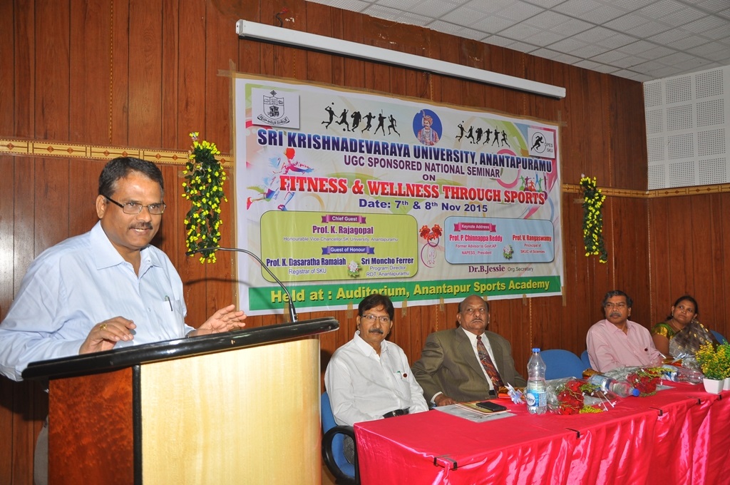 SKU VC Prof.Kuderu Rajagopal addressing Physical education students in seminar
