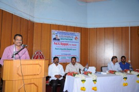 SKU VC Prof.Kuderu Rajagopal addressing non teaching staff in general body meeting